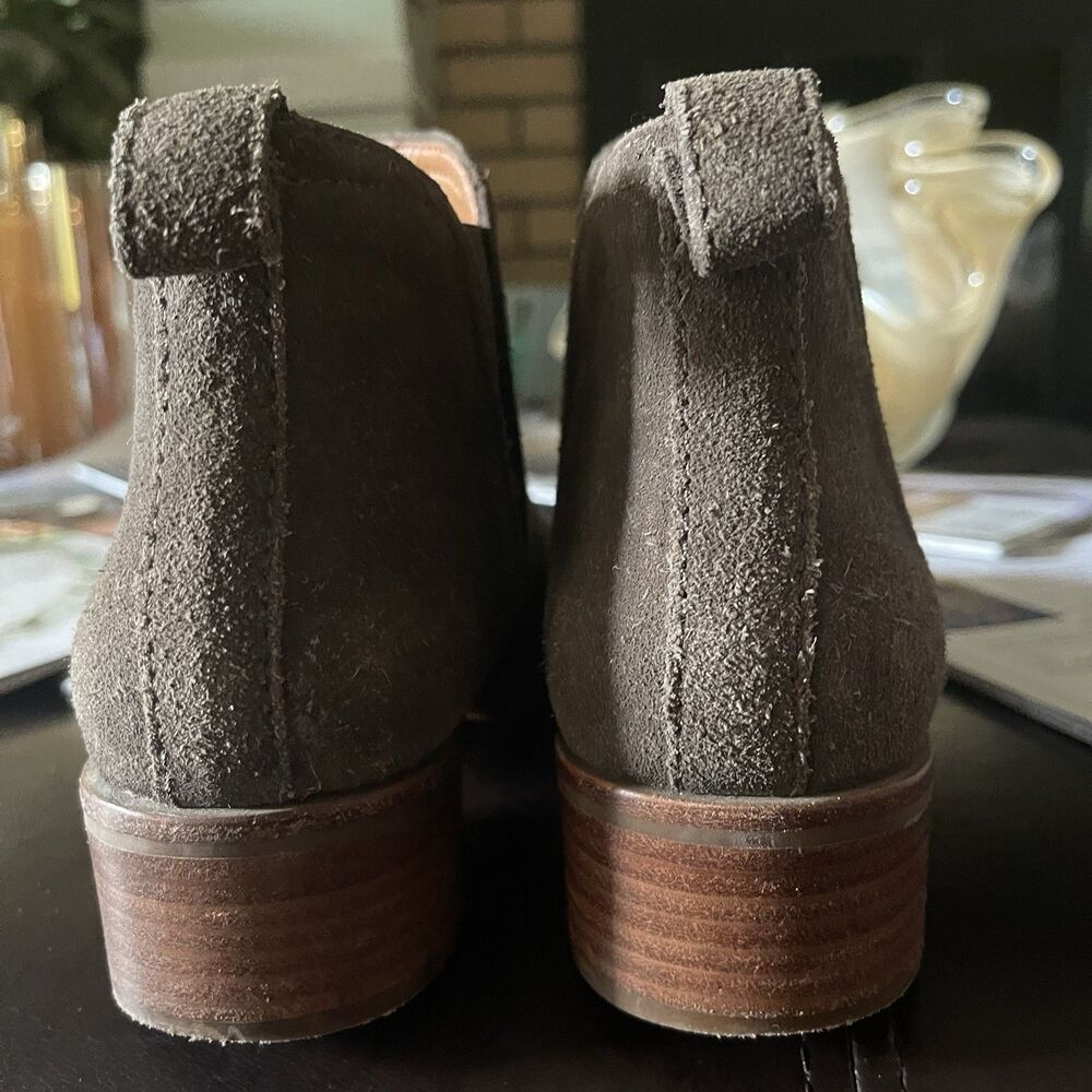 Lucky Brand Women’s Suede Chelsea Ankle Boots Size 6 Low Stacked Heel Brown - Picture 5 of 9